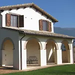 منزل ريفي Casale San Rufino D'arce *